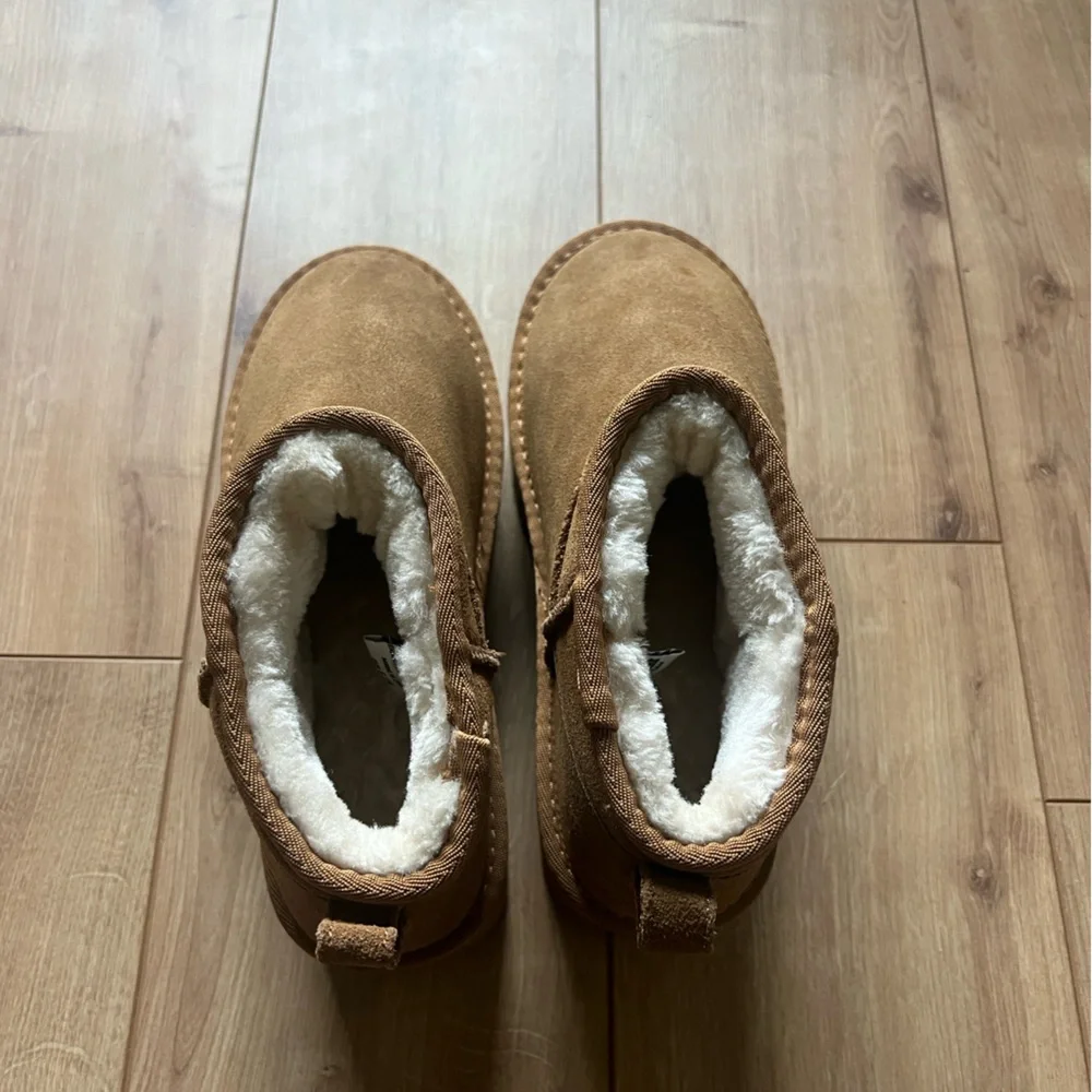 [NEW/UNWORN] CUSHIONAIRE Genuine Suede Platform Boot - Picture 4 of 9